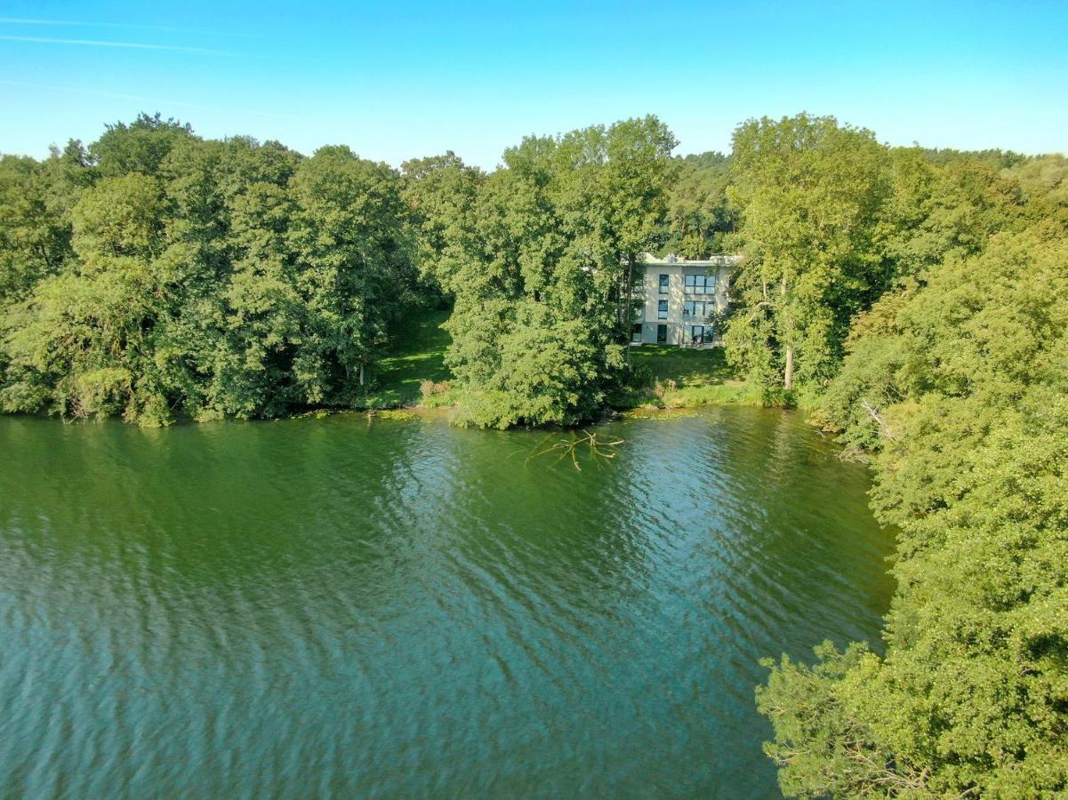 Ferienwohnungen Am Wasser - Krakow Am See Exterior photo